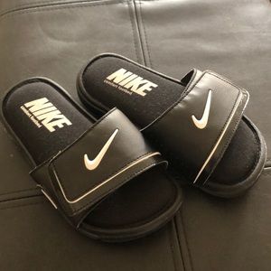 Boys Nike Sandals